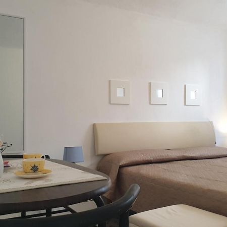 Ferienwohnung La Pomelia Palermo Exterior foto